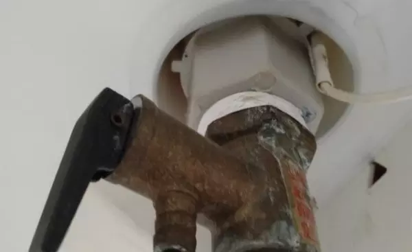 安格尔热水器排污口怎么打开清洁(2)