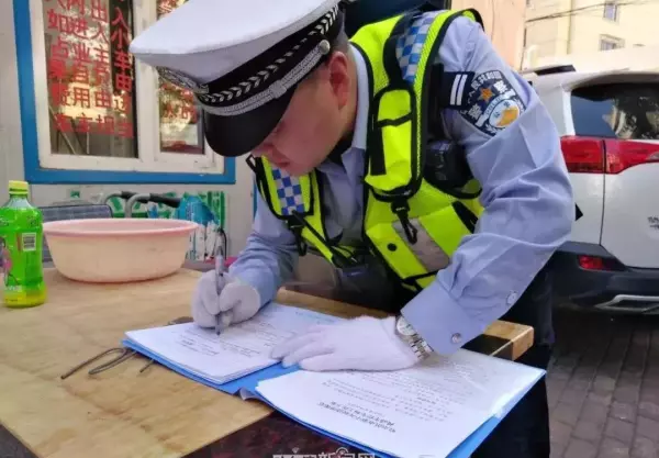 红旗家具城停车场收费吗(1)