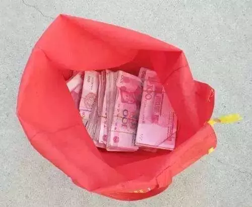 女皇秘案为什么看不了(3)