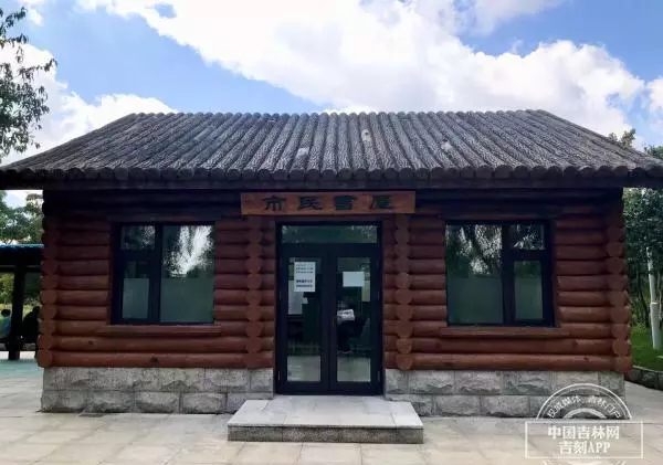 长春在哪里买书柜与书架(1)