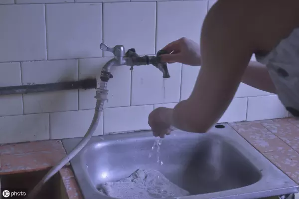 金牛水管和日丰水管哪个质量好一点(5)