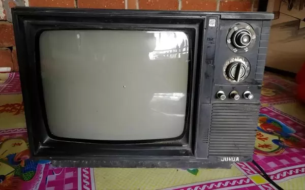 高路华电视属于什么电视品牌(13)