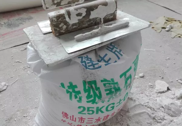 腻子胶粉用的什么胶粉(6)