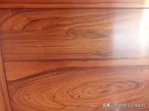 沉贵宝和黑檀木梳子哪个好(9)