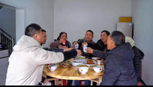新居乔迁灯笼上写什么好(3)