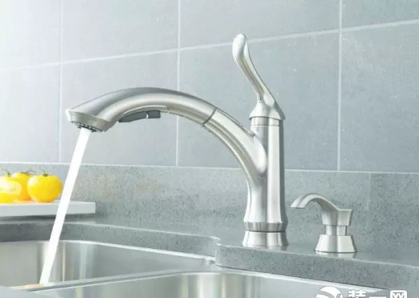 厨房水龙头漏水怎么修就不滴水了(1)