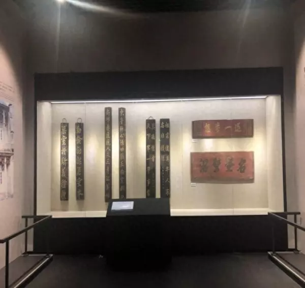 博物馆玻璃展柜尺寸(1)