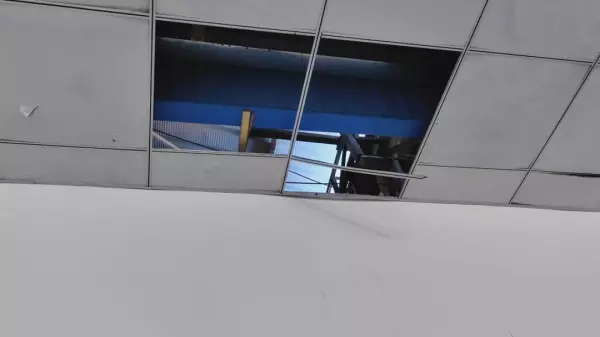 什么是天花板我比烟花闪是什么歌词(2)