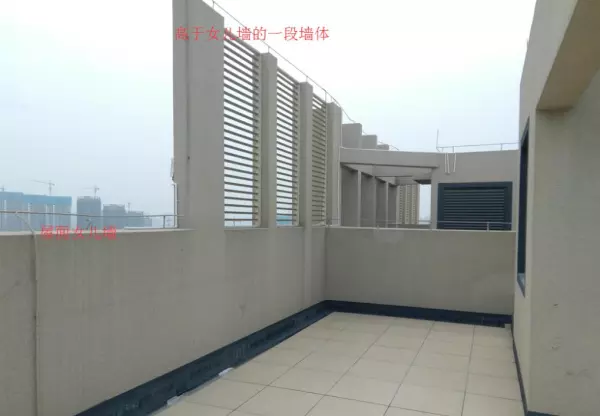 排烟道细部构造要求,与屋面结合部位泛水高度应大于(3)
