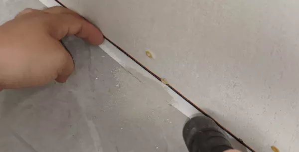 铝合金踢脚线价格(38)