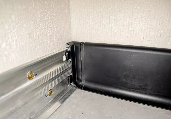 铝合金踢脚线价格(47)