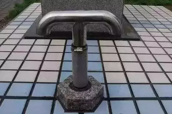 卷材防水屋面的泛水天沟檐口等细部构造的要点是什么(2)