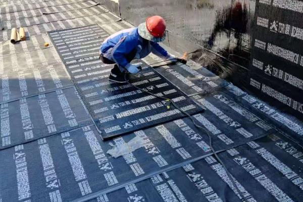 冷粘法是指用( )粘贴卷材的施工方法.