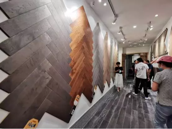富林地板与富林传世地板,是一样的吗(9)