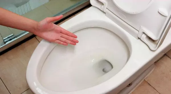 马桶溅水怎么办最实用的解决方法(1)