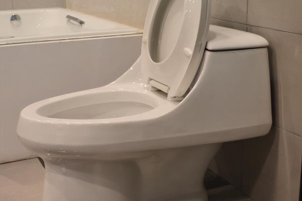 马桶溅水怎么办最实用的解决方法.