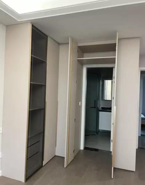 主卧室卫生间门对着床最好的化解方法(17)
