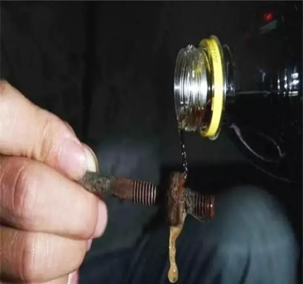 堵头断在水管里面怎么搞出来(4)