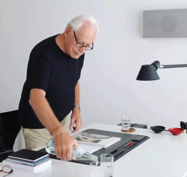 雷蒙德罗维是什么主义(12)