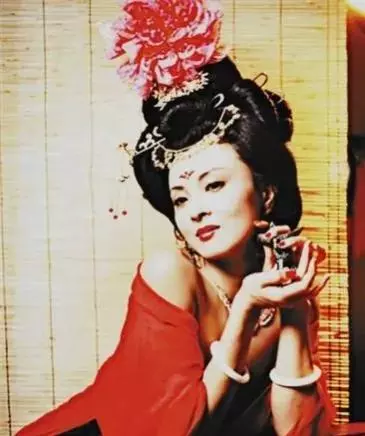 朱漆槛读jian还是kan(1)