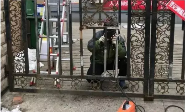 物业人员怎么描述安装闭门器的好处(3)