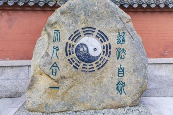 八宅派和玄空派哪个好.