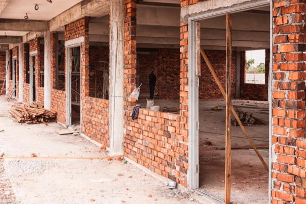 砖柱不得采用包心砌法.