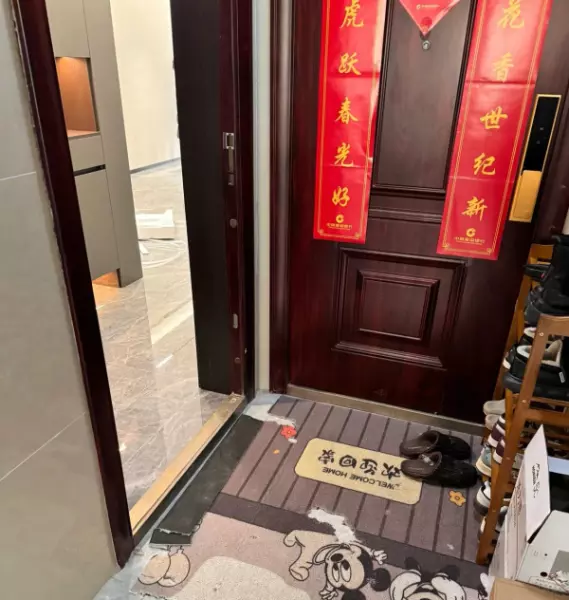 风水上讲镜子为什么不能对着门(4)