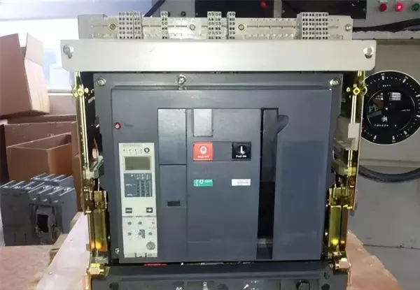 隔离开关用什么字母符号表示(13)