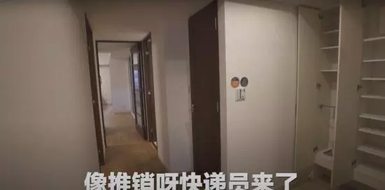 卧室镜子摆放禁忌镜子对着床摆放好吗(7)