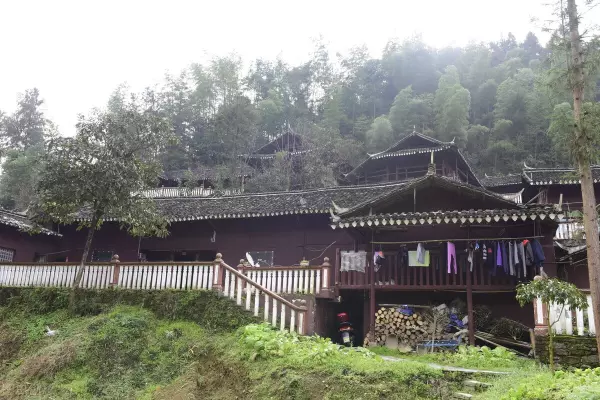 吊楼是哪个少数民族的家(3)