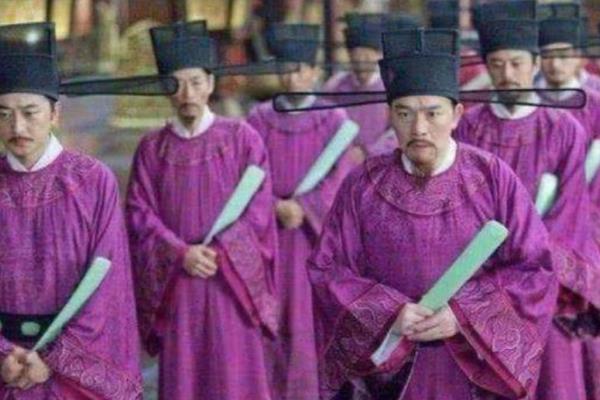 唐朝帽子两边的翅膀叫什么.