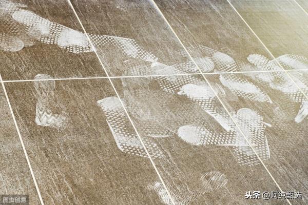 木地板打蜡后有脚印怎么处理.