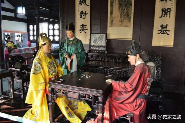 三品官职相当于现在的什么官职.