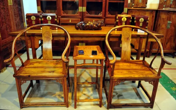 黄花梨家具比红木家具贵吗(1)