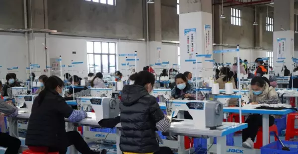 建明小区卖布的搬迁到哪了?(10)