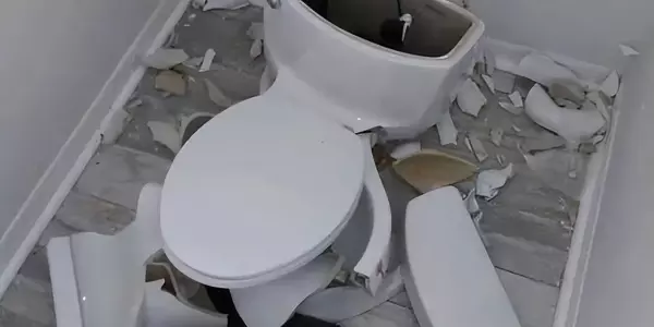 马桶爆炸有什么前兆吗(2)