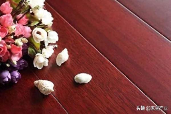 印茄木和菠萝格的区别.