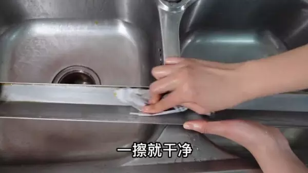 专业清洗抽油烟机用的是小苏打吗(7)