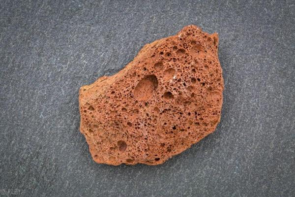 火山岩石材产地哪里最多.