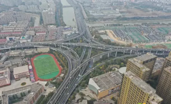 虹悦城是哪家公司的(1)