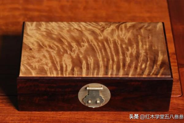 金丝楠家具和红木家具哪一种好.