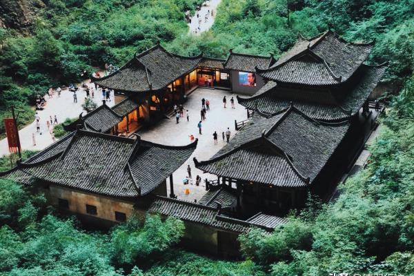 重庆市区面积是多少平方千米以上.