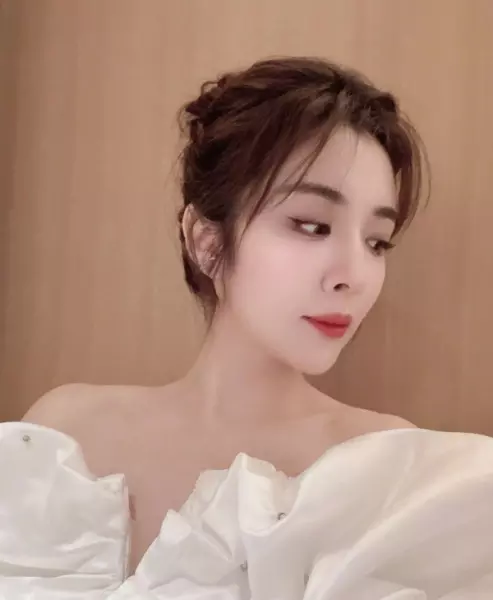 王晓晨老公是胡歌吗(6)