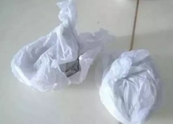 衣柜对着门好吗挂白布好吗(12)