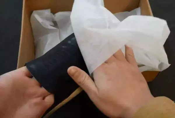衣柜对着门好吗挂白布好吗(2)