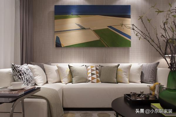 皮沙发跟布艺沙发哪个家用好一点.