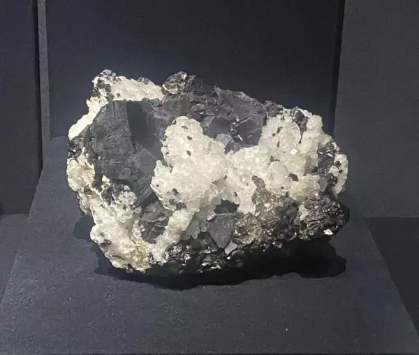 石英的颜色条痕透明度光泽硬度(7)