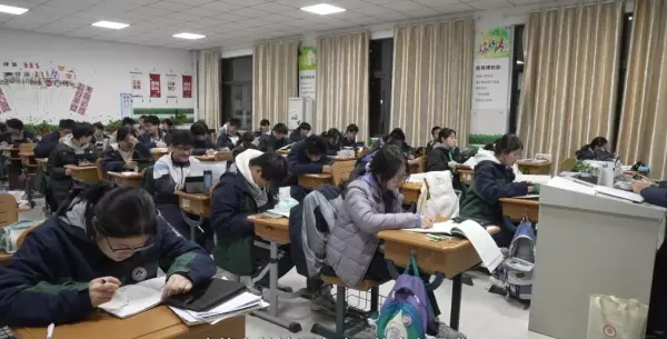 什么管理理论着重研究如何运用心理学进行有效管理(8)