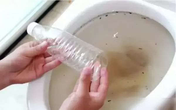 厕所堵住了水下不去往上满怎么办(2)
